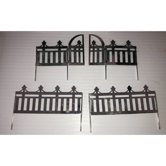 5 New Packages of metal rustic garden Fence Halloween Spooky Town tiny treasures - Picture 6 of 8